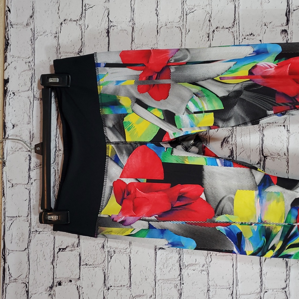 RBX Active Leggings with Bold Floral Design Size M EUC - Picture 3 of 8